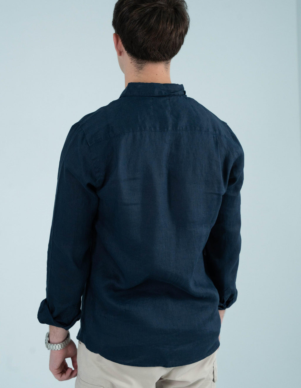 Camisa lino bolsillo bordado marina ( disponible en tienda física )