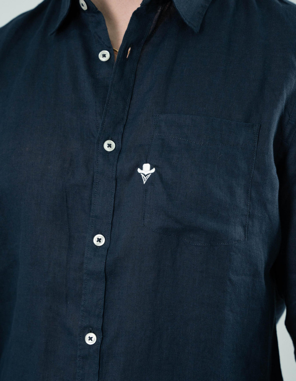 Camisa lino bolsillo bordado marina ( disponible en tienda física )
