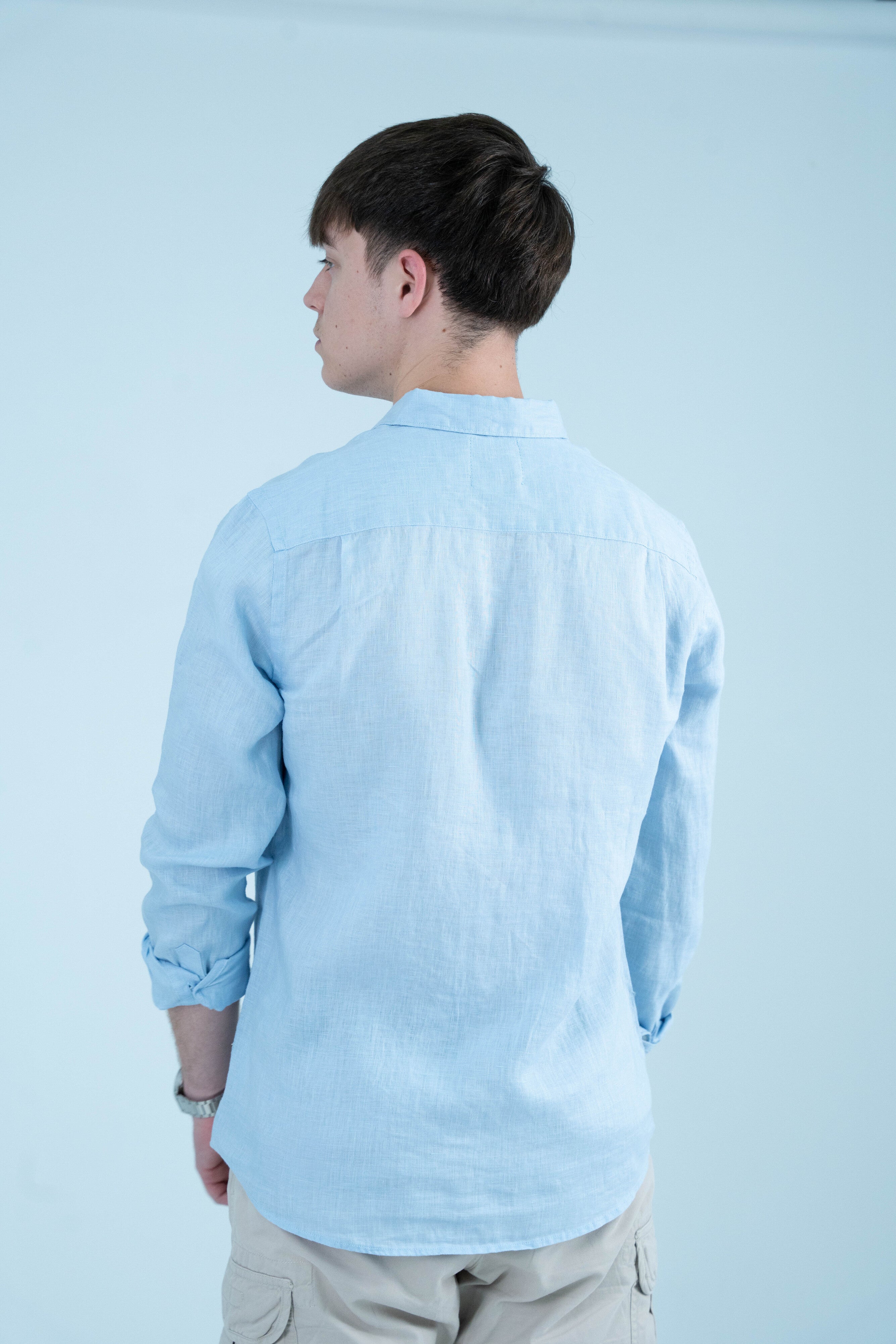 Camisa lino bolsillo bordado