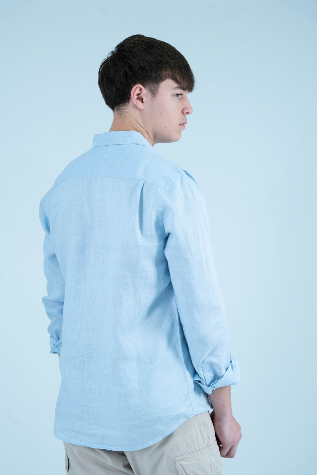Camisa lino bolsillo bordado