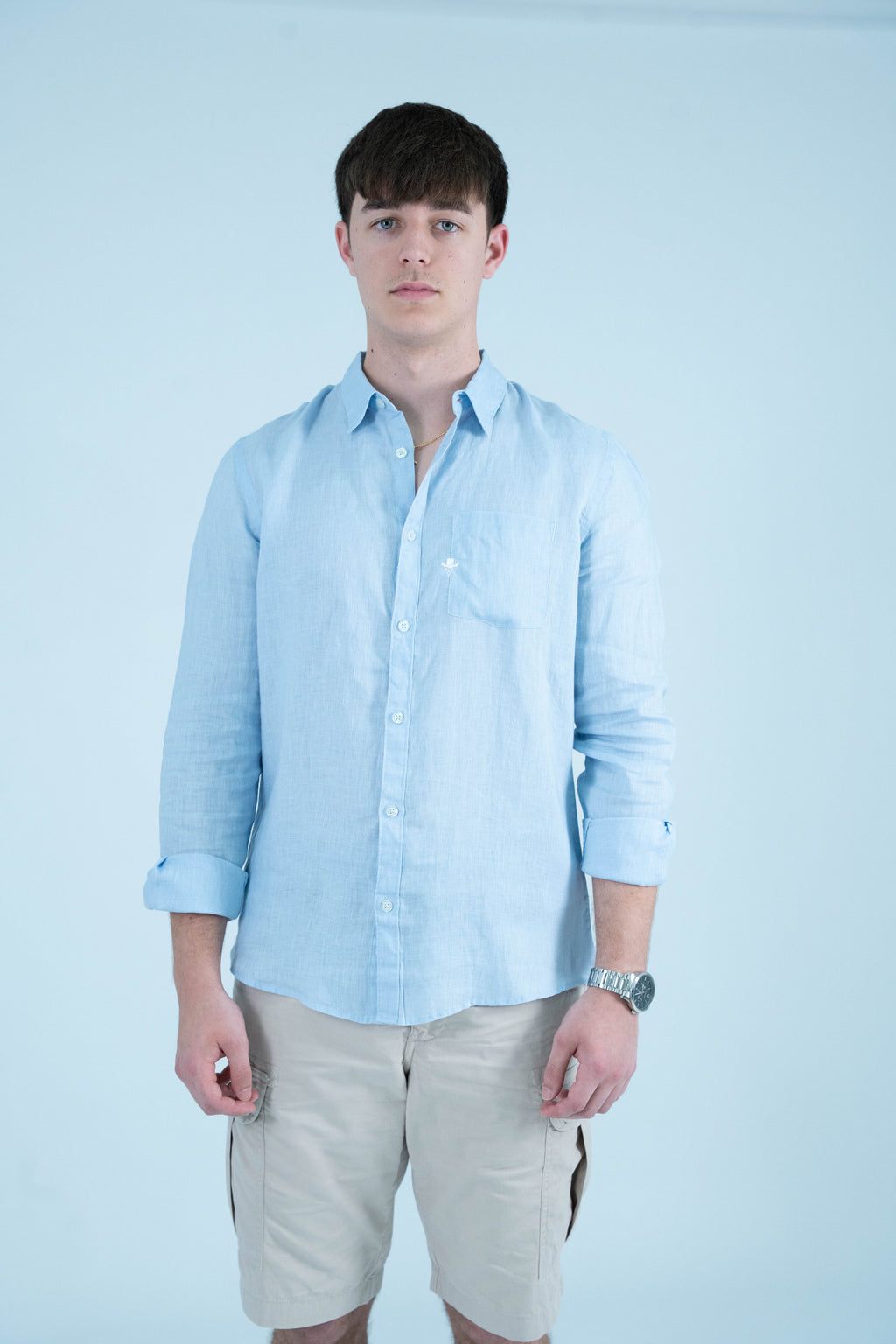 Camisa lino bolsillo bordado