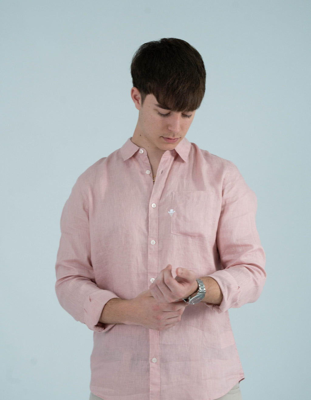 Camisa lino bolsillo rosa ( disponible en tienda física )