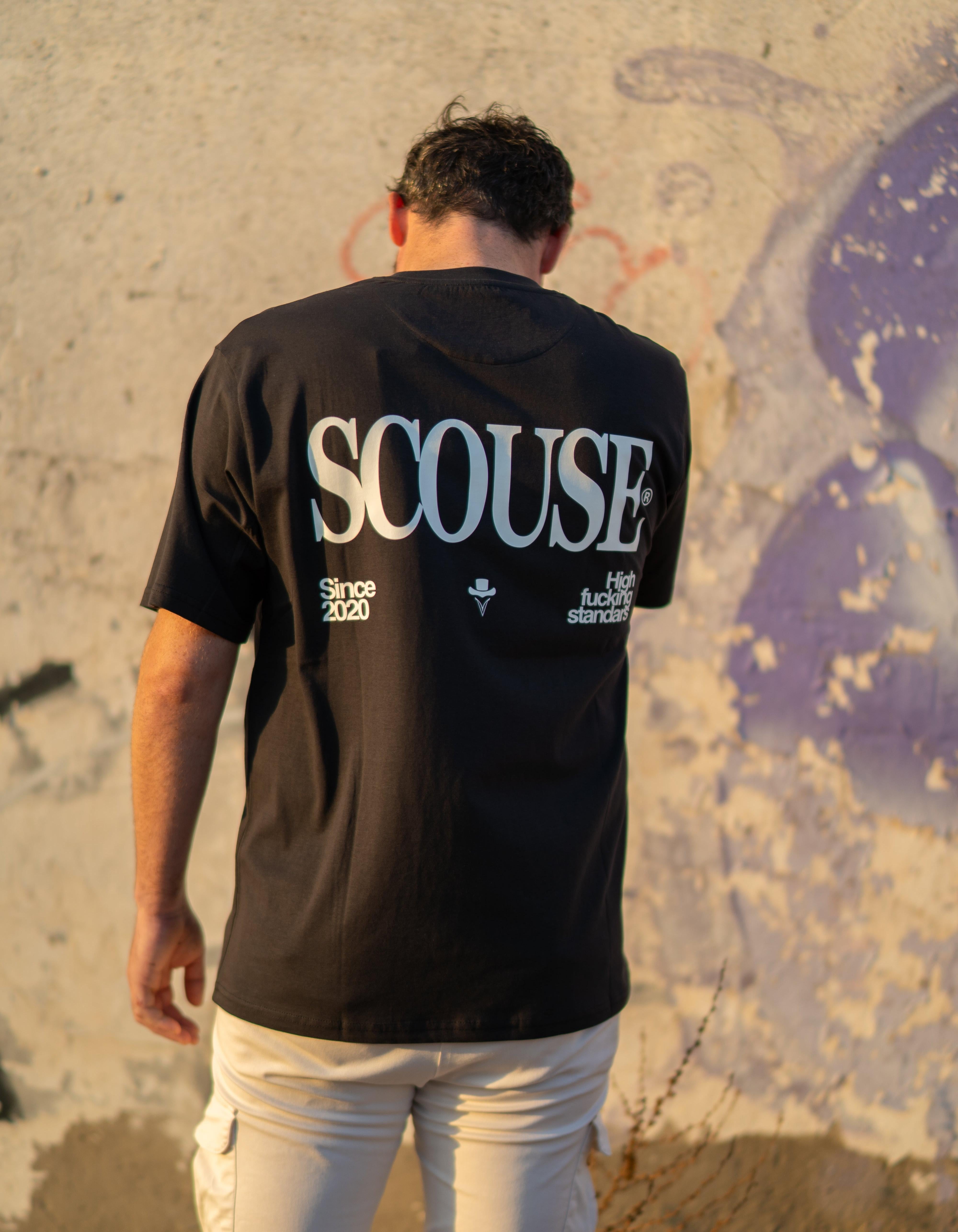 CAMISETA NEGRA CORPORATIVA®